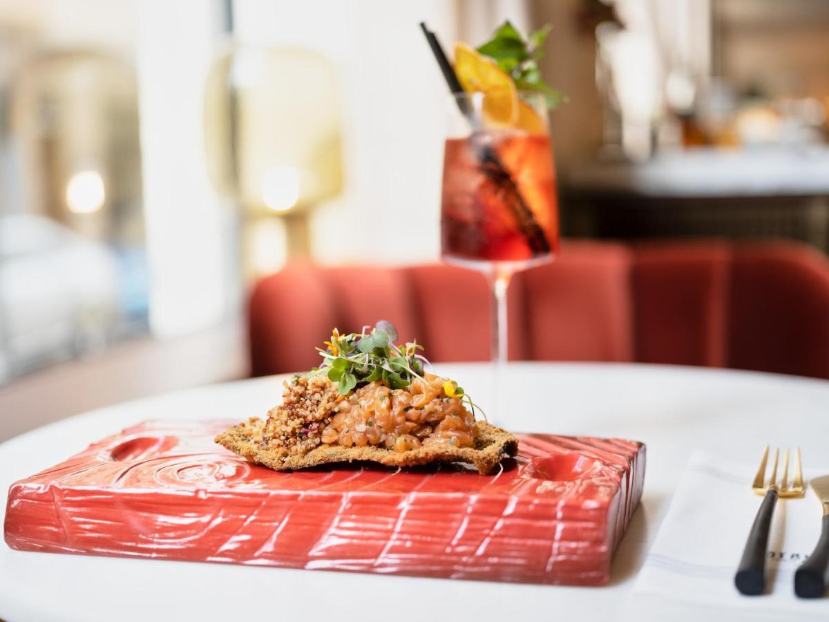 Only You Hotel Valencia Bagian luar foto Aubergine Parmigiana