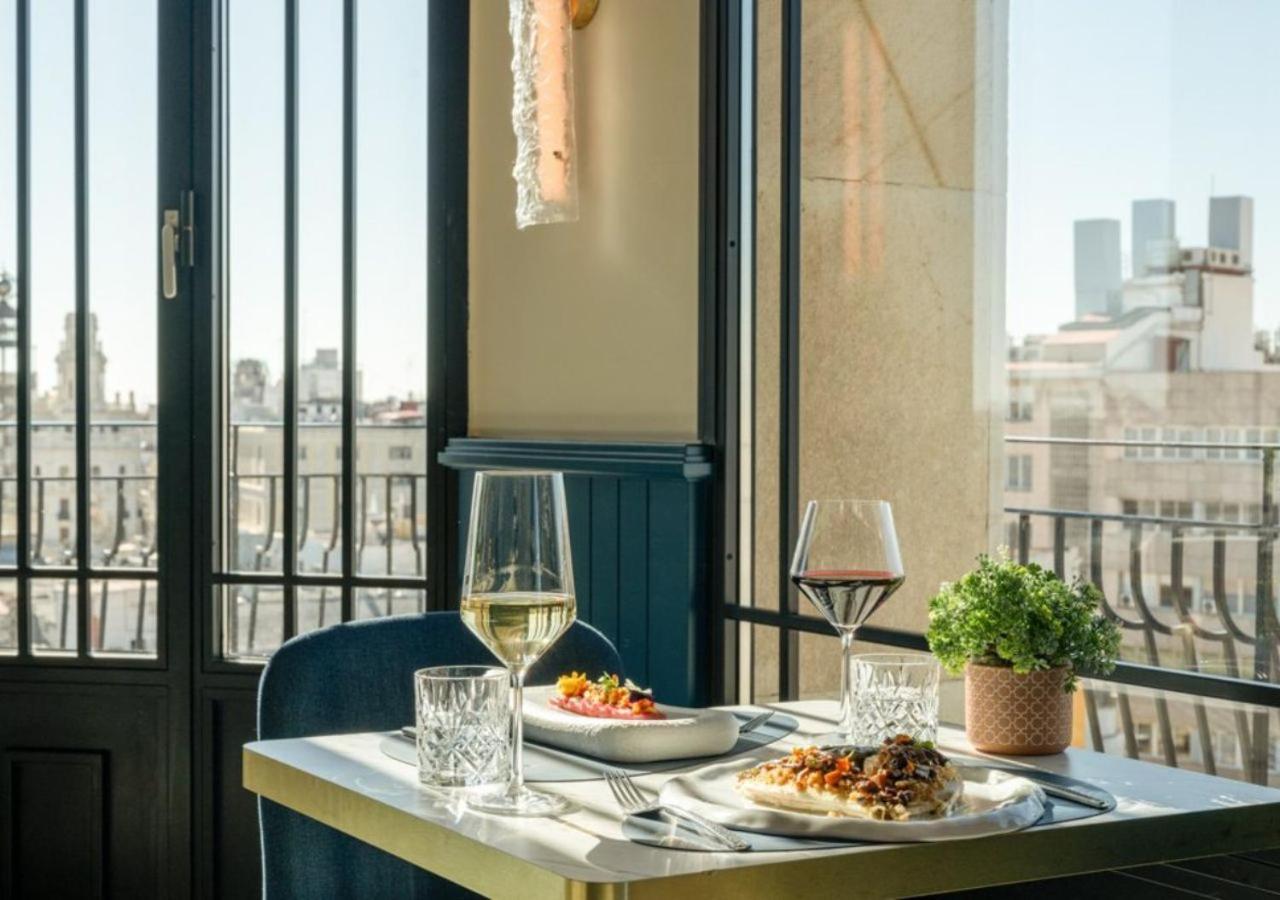 Only You Hotel Valencia Bagian luar foto The restaurant