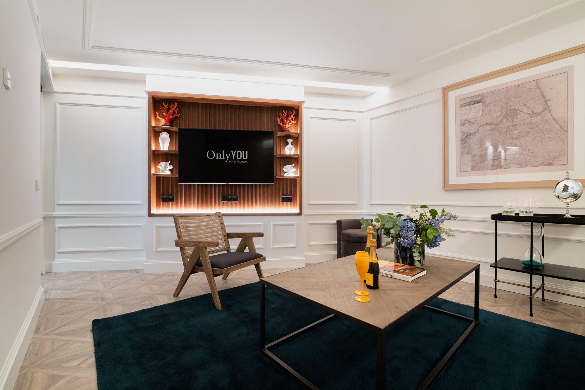 Only You Hotel Valencia Bagian luar foto Onity